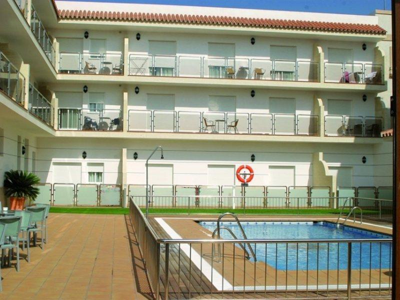 Hotel Apartamentos Loto Conil Conil De La Frontera Exterior foto