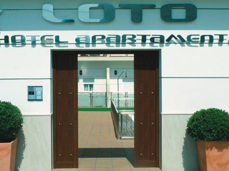 Hotel Apartamentos Loto Conil Conil De La Frontera Exterior foto