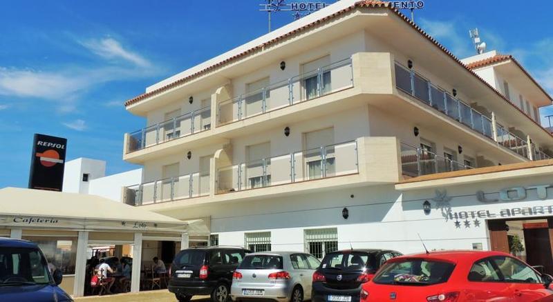 Hotel Apartamentos Loto Conil Conil De La Frontera Exterior foto